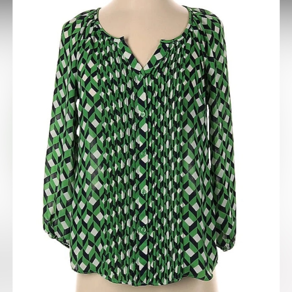 Charter Club Green Graphic Blouse with Notched Collar